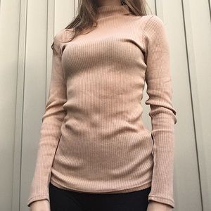 Club Monaco Cream Ribbed Turtleneck Longsleeve